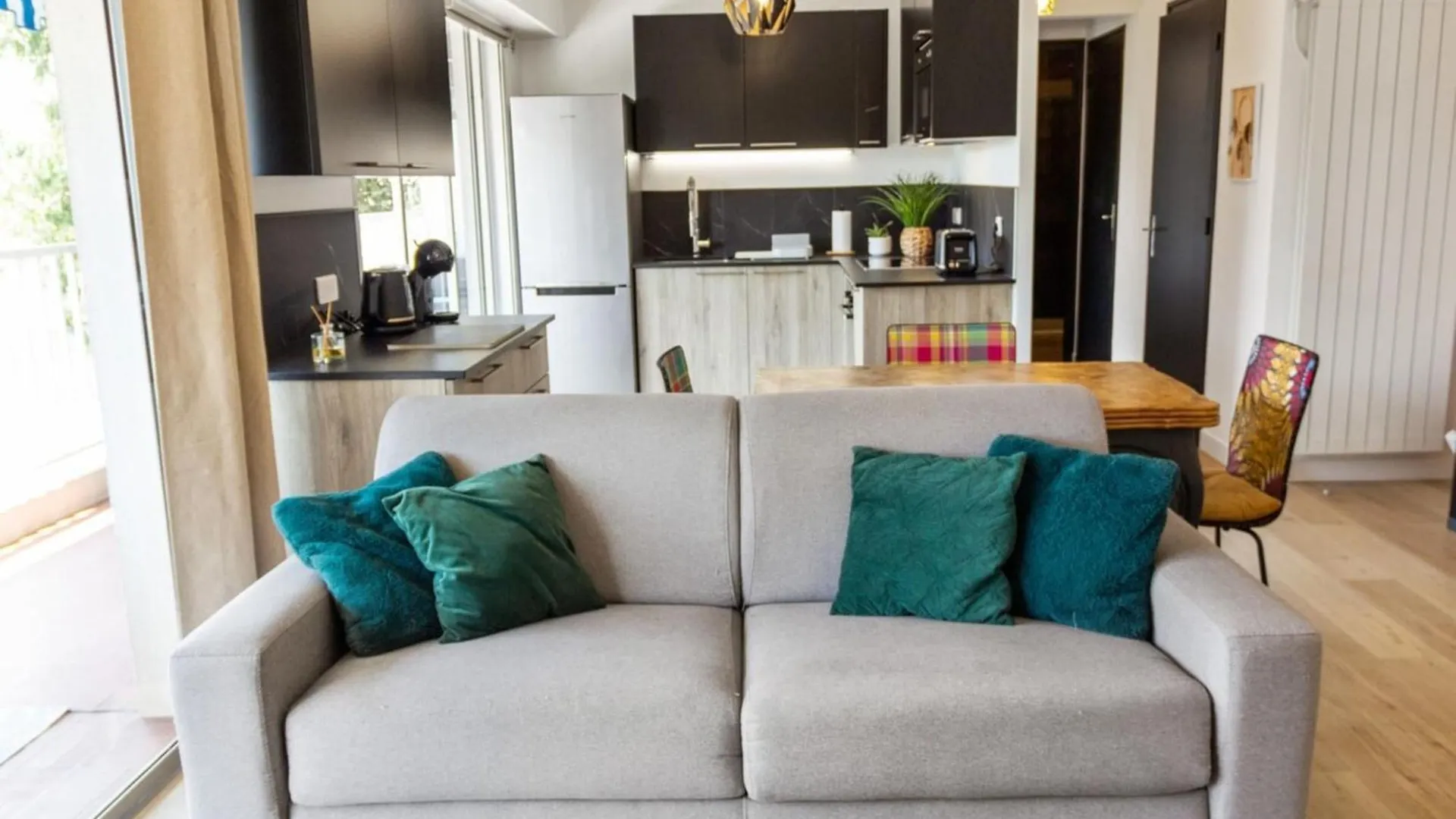 Le Mimosa - Calm - Spacious - 200M From The Sea - Parking 滨海卡涅
